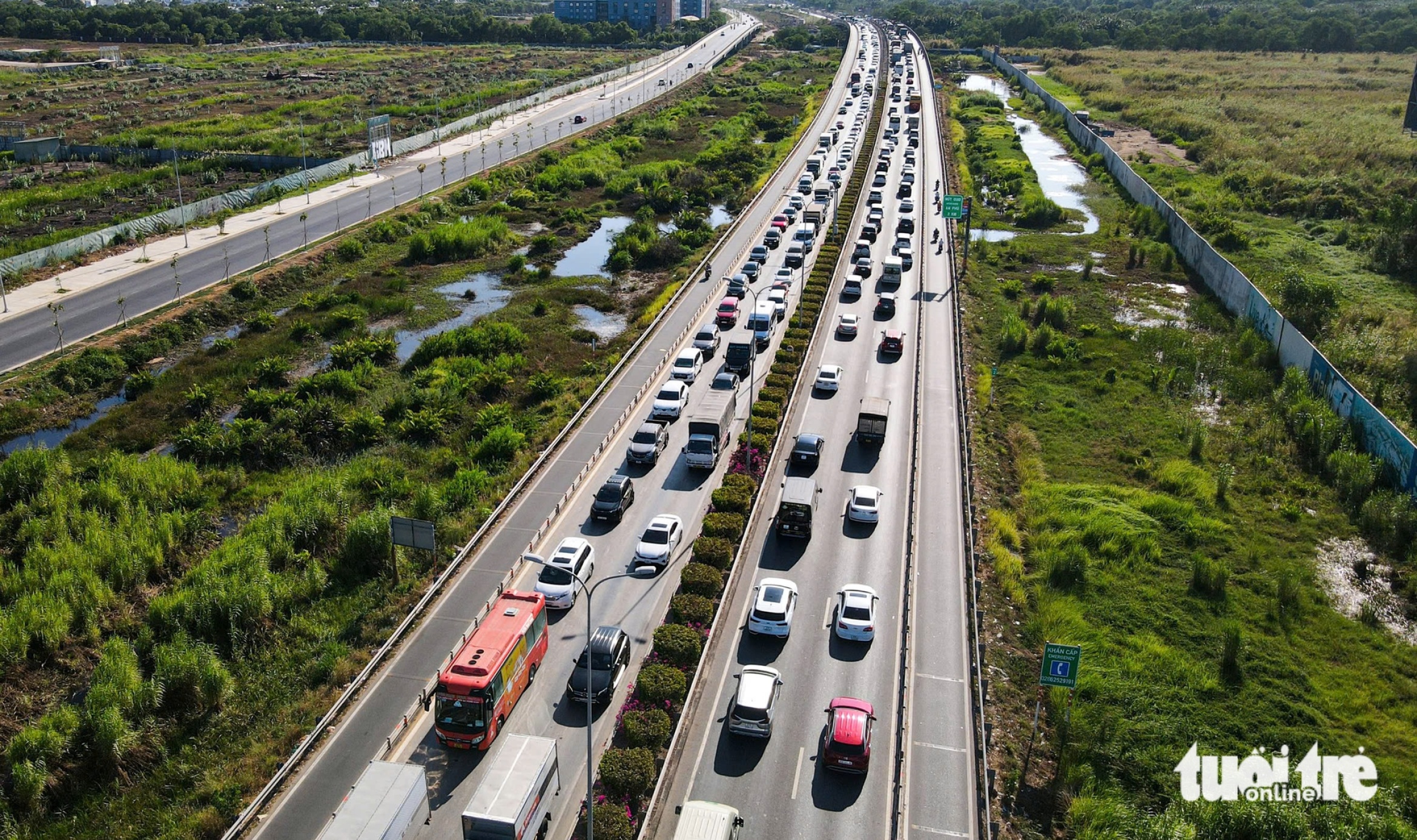 连接胡志明市与同奈省的关键基础设施全景,等待更多桥梁、高速公路和战略地铁